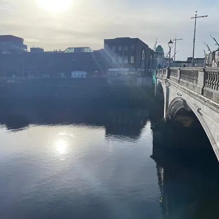 En-suite Single * Корк