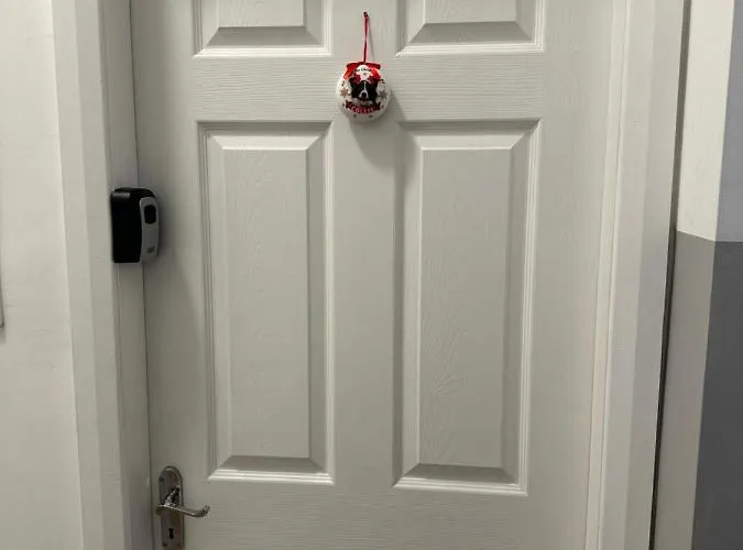 En-suite Single * Cork